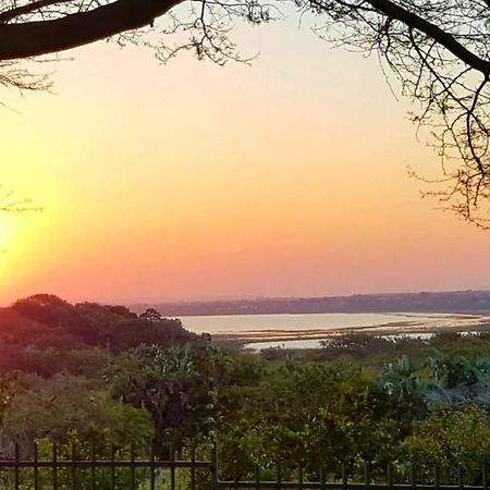 Hillton Manor Guest House Richards Bay Exterior foto