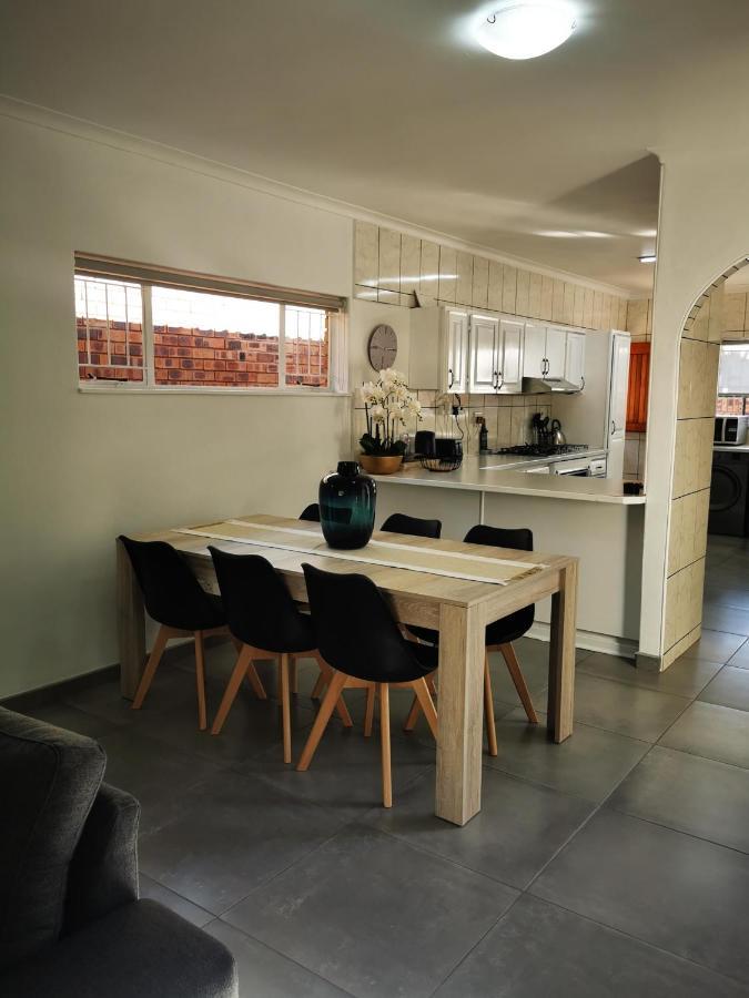 Hillton Manor Guest House Richards Bay Exterior foto