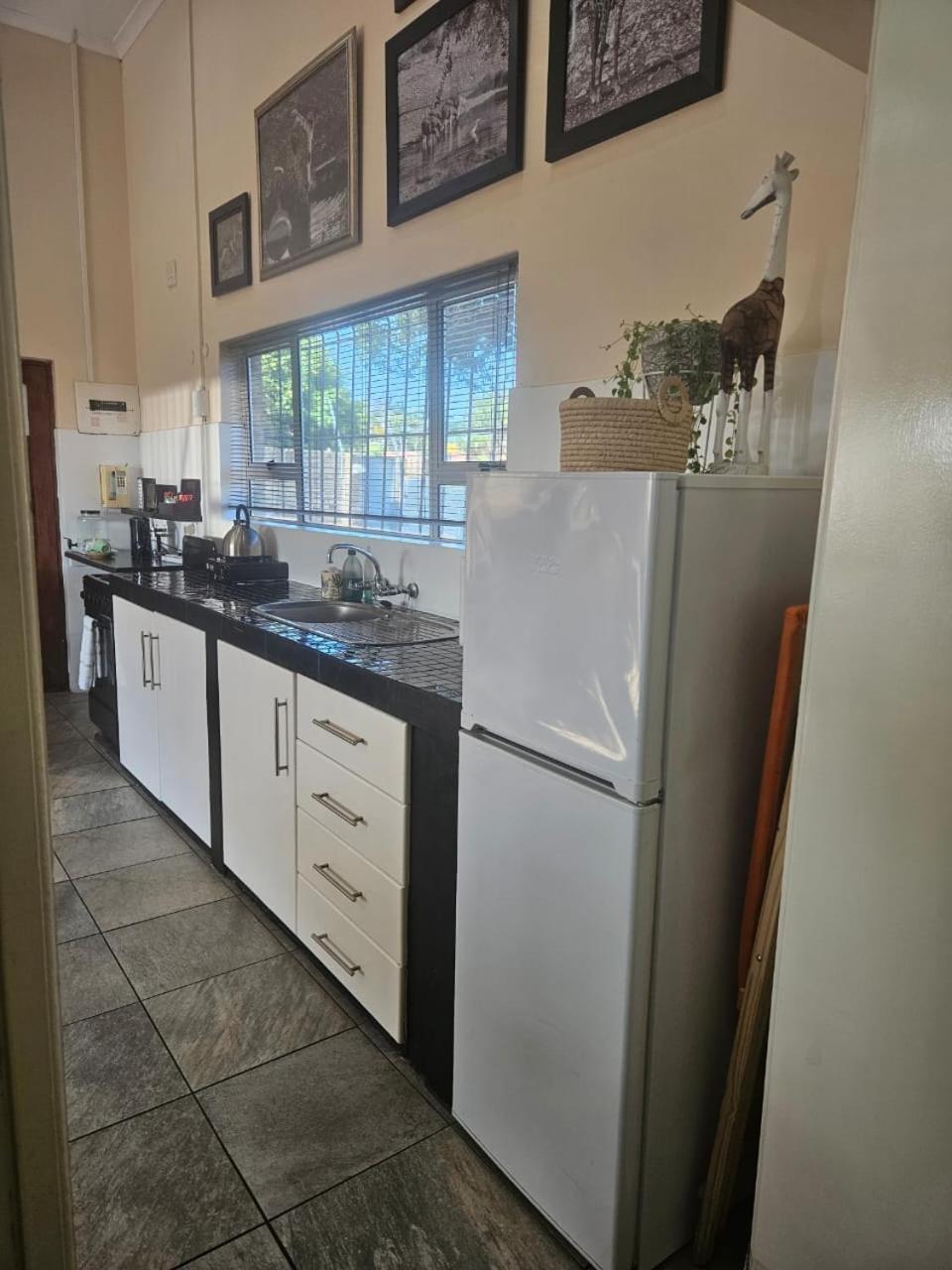 Hillton Manor Guest House Richards Bay Exterior foto