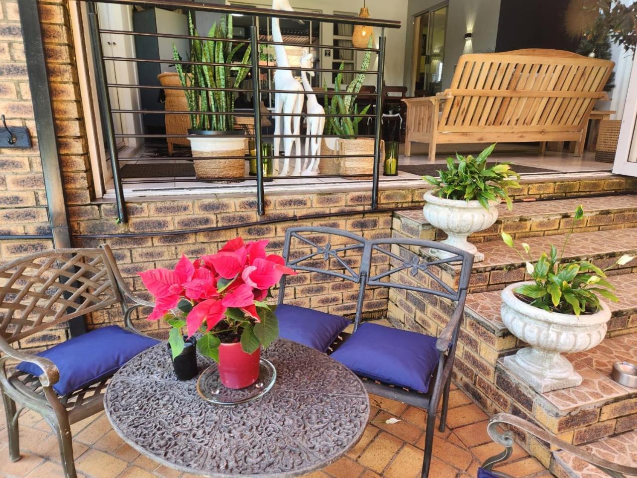 Hillton Manor Guest House Richards Bay Exterior foto